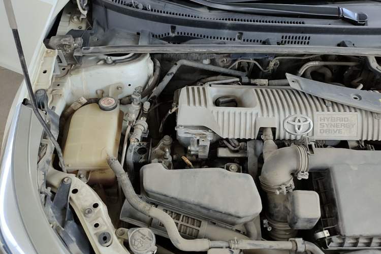 Used Toyota Levin 2017 Revised Dual-Engine 1.8H GS E-CVT Elite Sunroof Version China V Standard Engine Bay Right