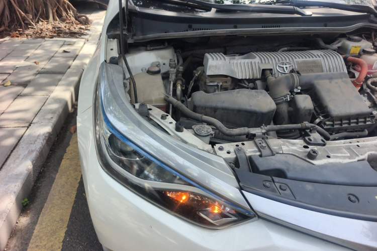 Used Toyota Levin 2017 Revised Dual-Engine 1.8H GS E-CVT Elite Sunroof Version China V Standard Engine Bay Right