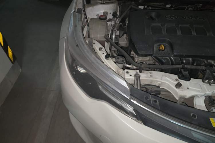 Used Toyota Levin 2017 1.8GS CVT Elite Edition Engine Bay Right
