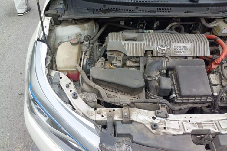 Used Toyota Levin 2017 Revised Dual-Engine 1.8H GS E-CVT Elite Sunroof Version China V Standard Engine Bay Right