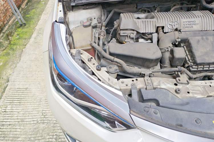 Used Toyota Levin 2017 Revised Dual-Engine 1.8H GS E-CVT Elite Sunroof Version China V Standard Engine Bay Right