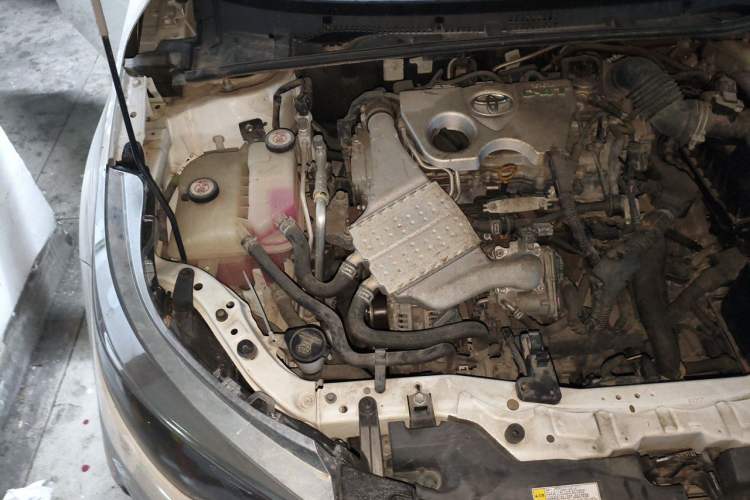 Used Toyota Levin 2017 Revised Version 185T CVT Elite Edition China VI Standard Engine Bay Right
