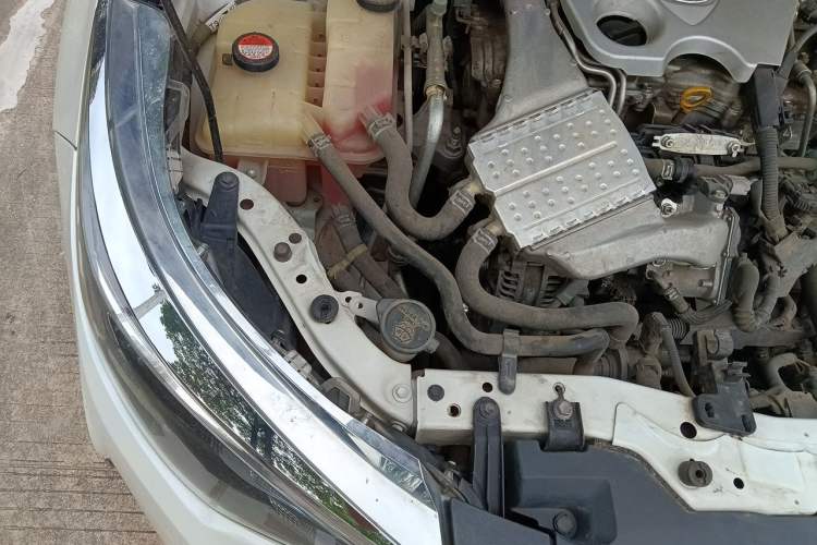 Used Toyota Levin 2017 Revised Version 185T CVT Elite Edition China VI Standard Engine Bay Right
