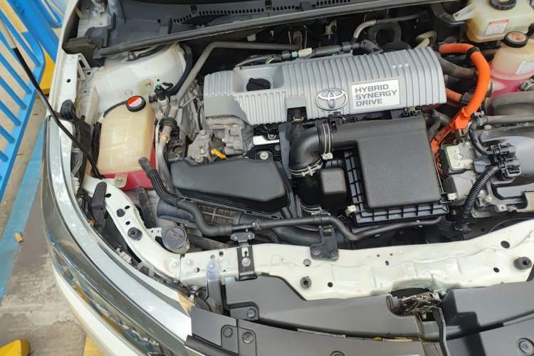 Used Toyota Levin 2017 Revised Dual-Engine 1.8H GS E-CVT Elite Sunroof Version China V Standard Engine Bay Right