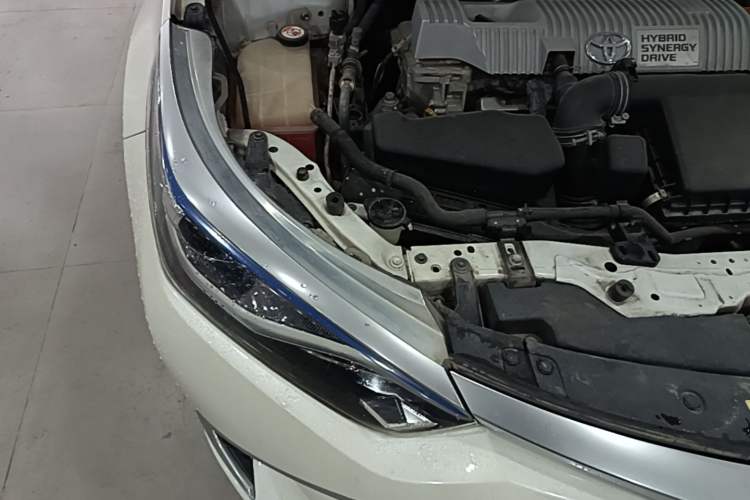 Used Toyota Levin 2017 Revised Dual-Engine 1.8H GS E-CVT Elite Sunroof Version China V Standard Engine Bay Right