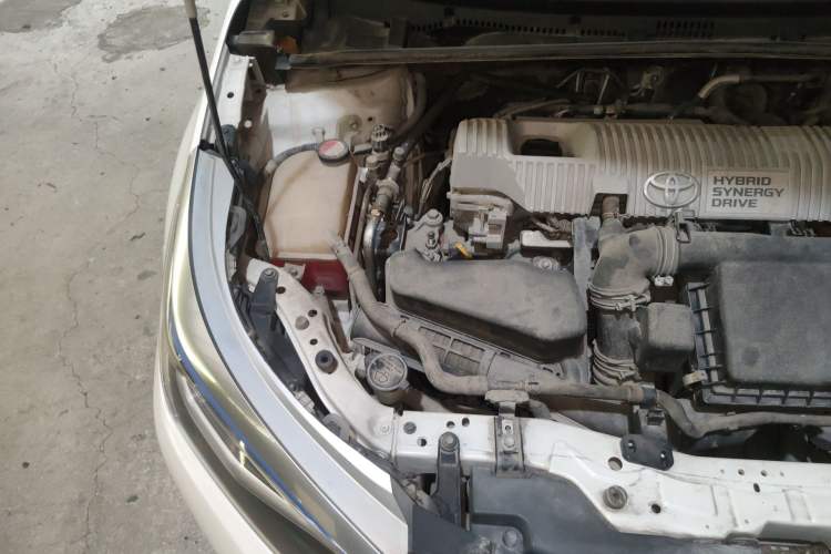 Used Toyota Levin 2017 Revised Dual-Engine 1.8H GS E-CVT Elite Sunroof Version China V Standard Engine Bay Right