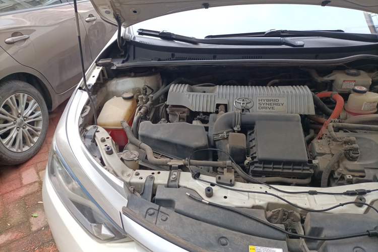 Used Toyota Levin 2017 Revised Dual-Engine 1.8H GS E-CVT Elite Sunroof Version China V Standard Engine Bay Right