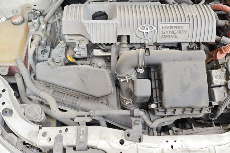 Used Toyota Levin 2017 Revised Dual-Engine 1.8H GS E-CVT Elite Sunroof Version China V Standard Engine Bay Right