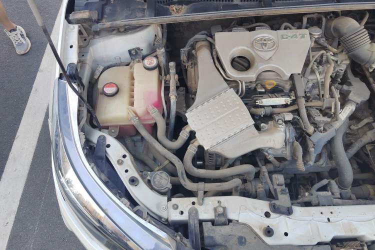 Used Toyota Levin 2017 Revised Version 185T CVT Elite Edition China VI Standard Engine Bay Right