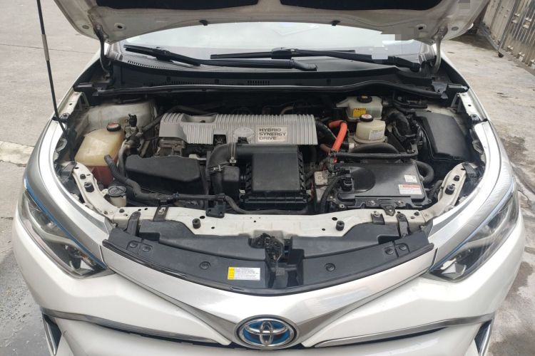 Used Toyota Levin 2017 Revised Dual-Engine 1.8H GS E-CVT Elite Sunroof Version China V Standard Engine Bay