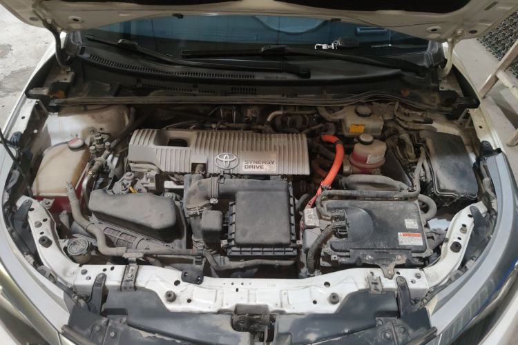 Used Toyota Levin 2017 Revised Dual-Engine 1.8H GS E-CVT Elite Sunroof Version China V Standard Engine Bay