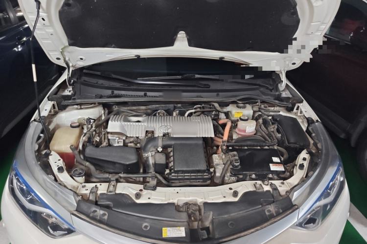 Used Toyota Levin 2017 Revised Dual-Engine 1.8H GS E-CVT Elite Sunroof Version China V Standard Engine Bay