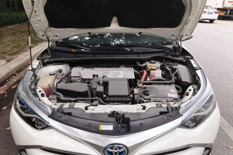 Used Toyota Levin 2017 Revised Dual-Engine 1.8H GS E-CVT Elite Sunroof Version China V Standard Engine Bay