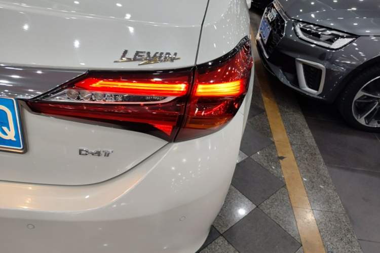 Used Toyota Levin 2017 Revised 185T CVT Elite Edition China V Standard Exterior 3