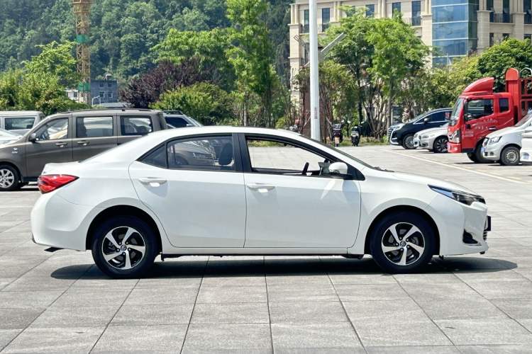 Used Toyota Levin 2017 Revised 185T CVT Elite Edition China V Standard Exterior 3