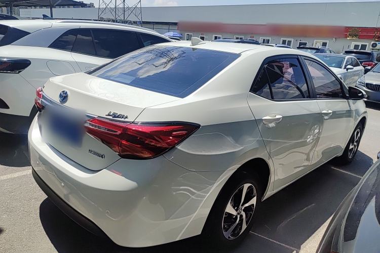 Used Toyota Levin 2017 Revised Dual-Engine 1.8H GS E-CVT Elite Sunroof Version China V Standard Exterior 3