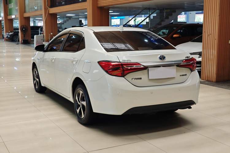 Used Toyota Levin 2017 Revised Dual-Engine 1.8H GS E-CVT Elite Sunroof Version China V Standard Exterior 5
