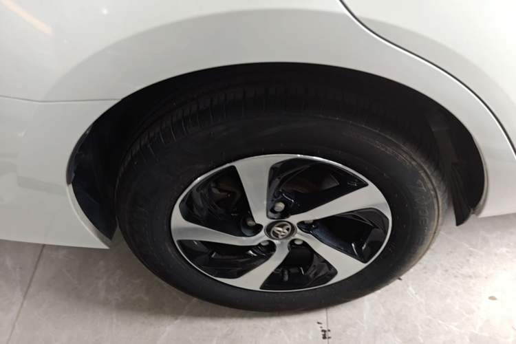 Used Toyota Levin 2017 Revised Version 185T CVT New Sharp Edition China V Standard Exterior 5