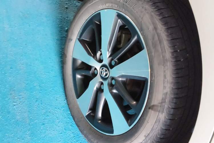 Used Toyota Levin 2017 Revised Dual-Engine 1.8H V E-CVT Luxury Edition China V Standard Exterior 5