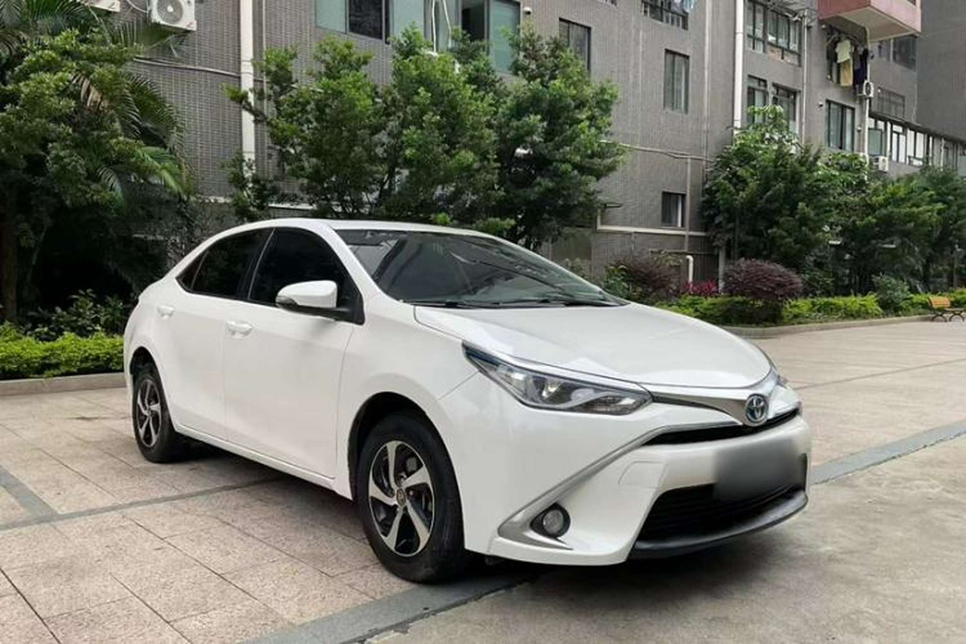 Used Toyota Levin 2017 Revised Dual-Engine 1.8H GS E-CVT Elite Sunroof Version China V Standard Exterior 5