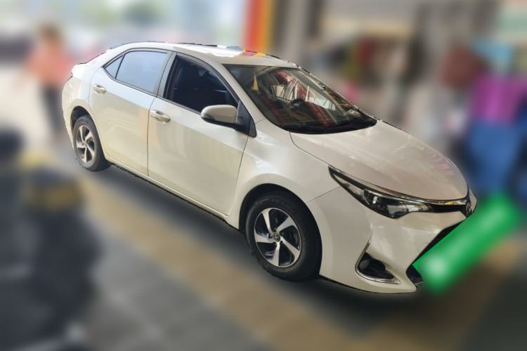Used Toyota Levin 2017 Revised 185T CVT Elite Edition China V Standard Front Right 45 Deg