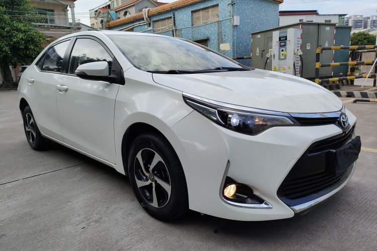 Used Toyota Levin 2017 Revised Version 185T CVT Elite Edition China VI Standard Front Right 45 Deg
