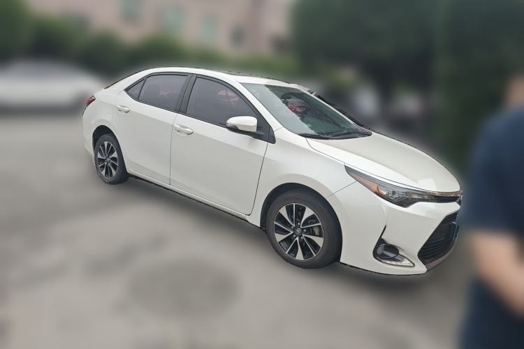 Used Toyota Levin 2017 Revised 185T CVT Leading Edition China V Standard Front Right 45 Deg