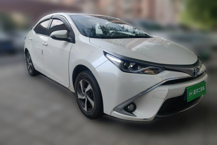 Used Toyota Levin 2017 Revised Dual-Engine 1.8H GS E-CVT Elite Sunroof Version China V Standard Front Right 45 Deg