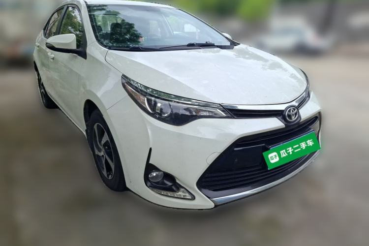 Used Toyota Levin 2017 Revised 185T CVT Elite Edition China V Standard Front Right 45 Deg