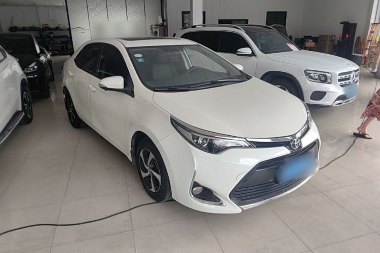 Used Toyota Levin 2017 Revised 185T CVT Elite Edition China V Standard Front Right 45 Deg