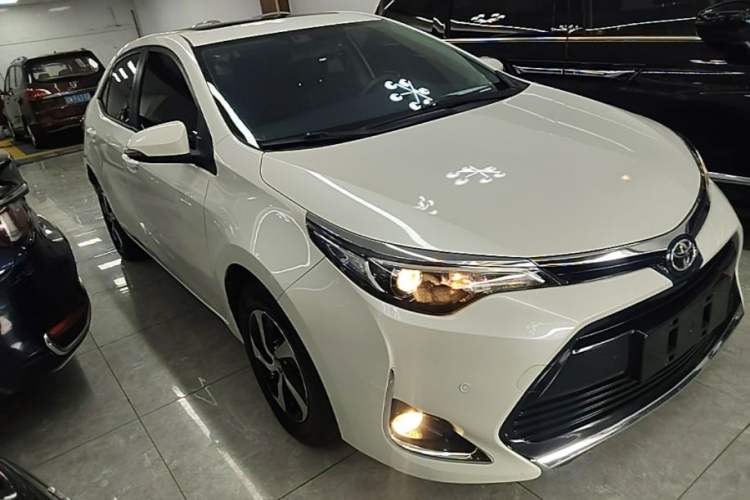 Used Toyota Levin 2017 Revised 185T CVT Elite Edition China V Standard Front Right 45 Deg