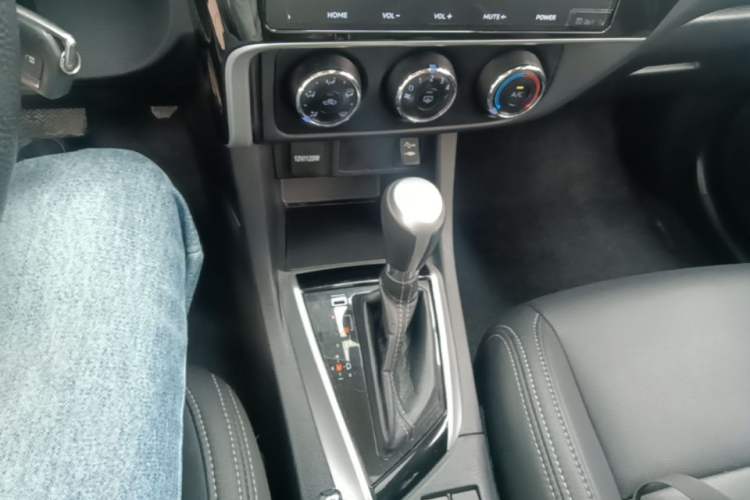 Used Toyota Levin 2017 Revised 185T CVT Elite Edition China V Standard Gear Lever