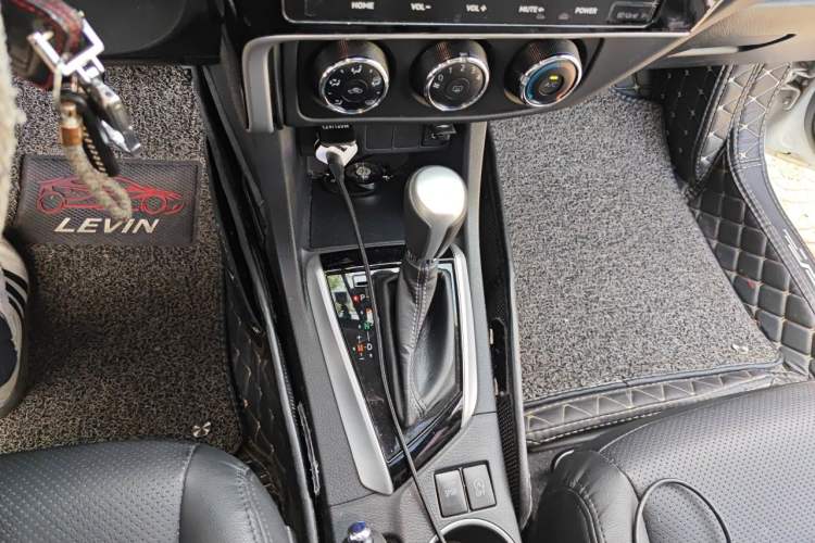 Used Toyota Levin 2017 Revised 185T CVT Elite Edition China V Standard Gear Lever