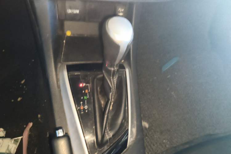 Used Toyota Levin 2017 Revised 185T CVT Elite Edition China V Standard Gear Lever