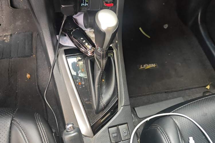 Used Toyota Levin 2017 Revised 185T CVT Elite Edition China V Standard Gear Lever
