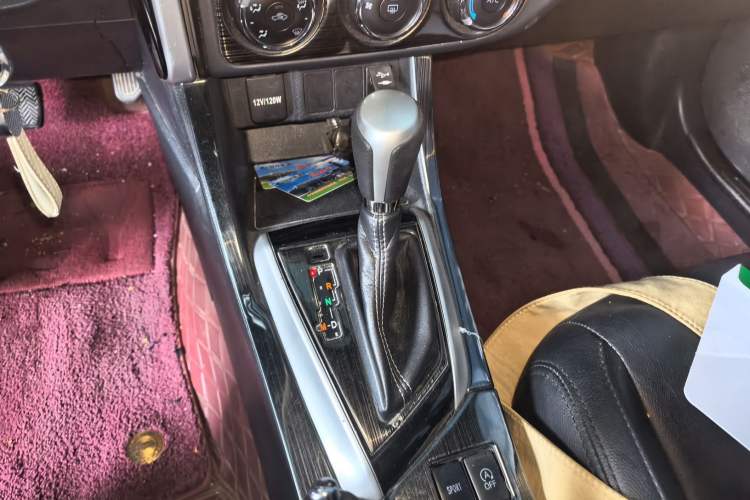 Used Toyota Levin 2017 Revised 185T CVT Elite Edition China V Standard Gear Lever