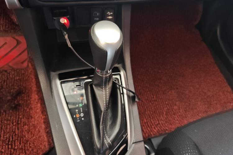 Used Toyota Levin 2017 Revised Version 185T CVT Elite Edition China VI Standard Gear Lever
