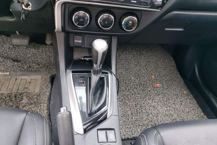 Used Toyota Levin 2017 Revised 185T CVT Elite Edition China V Standard Gear Lever