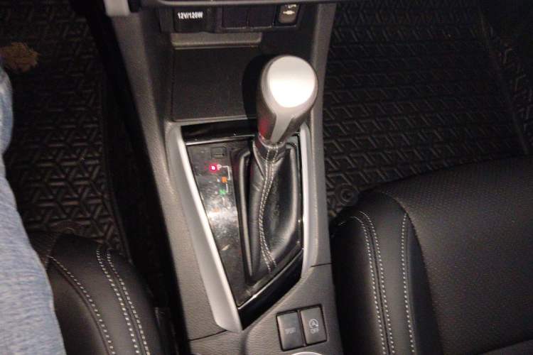 Used Toyota Levin 2017 Revised 185T CVT Elite Edition China V Standard Gear Lever