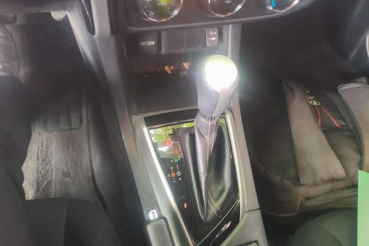 Used Toyota Levin 2017 Revised 185T CVT Elite Edition China V Standard Gear Lever