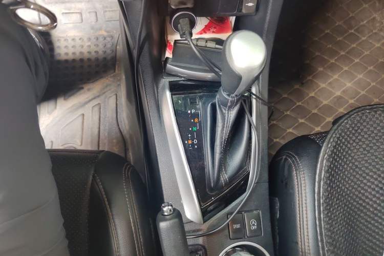 Used Toyota Levin 2017 Revised 185T CVT Elite Edition China V Standard Gear Lever