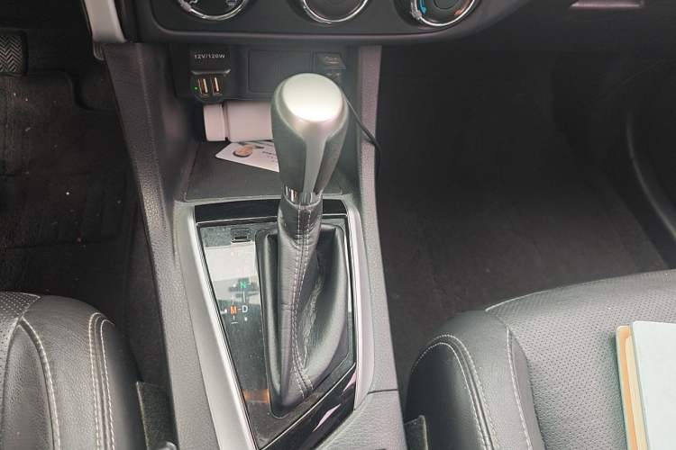 Used Toyota Levin 2017 Revised 185T CVT Leading Edition China V Standard Gear Lever