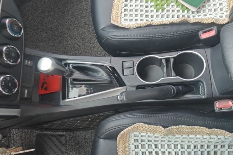 Used Toyota Levin 2017 Revised 185T CVT Elite Edition China V Standard Gear Lever