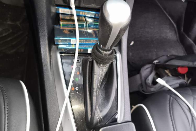 Used Toyota Levin 2017 Revised Version 185T CVT Elite Edition China VI Standard Gear Lever