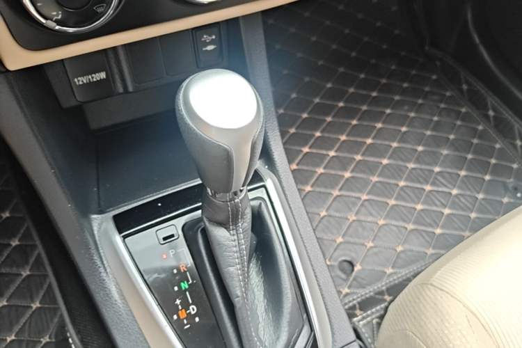 Used Toyota Levin 2017 Revised 185T CVT Elite Edition China V Standard Gear Lever