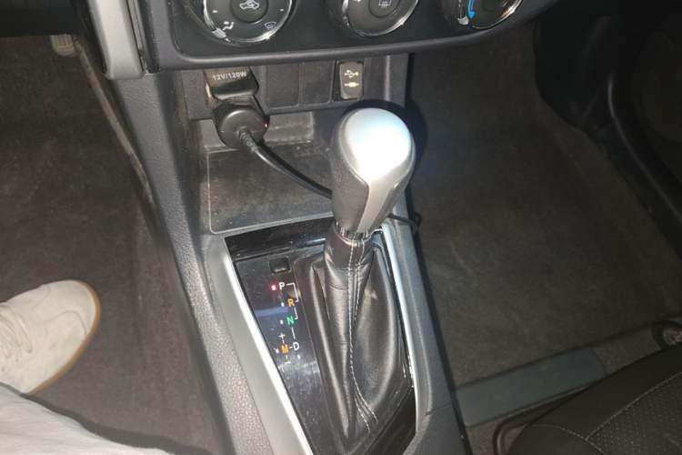 Used Toyota Levin 2017 Revised 185T CVT Elite Edition China V Standard Gear Lever
