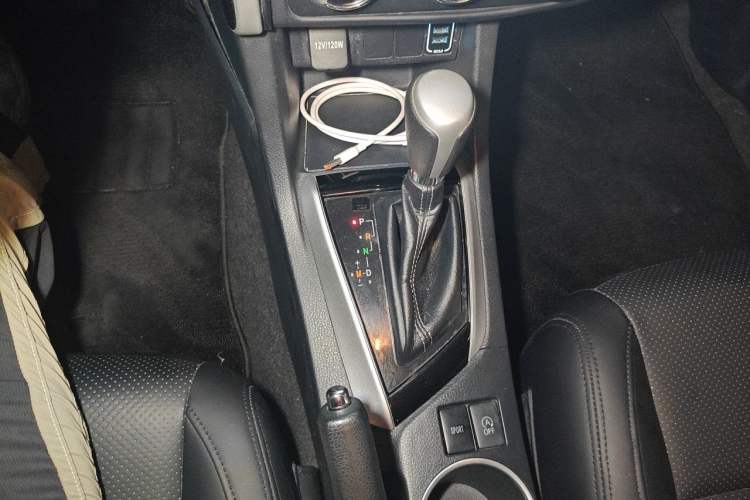 Used Toyota Levin 2017 Revised 185T CVT Elite Edition China V Standard Gear Lever