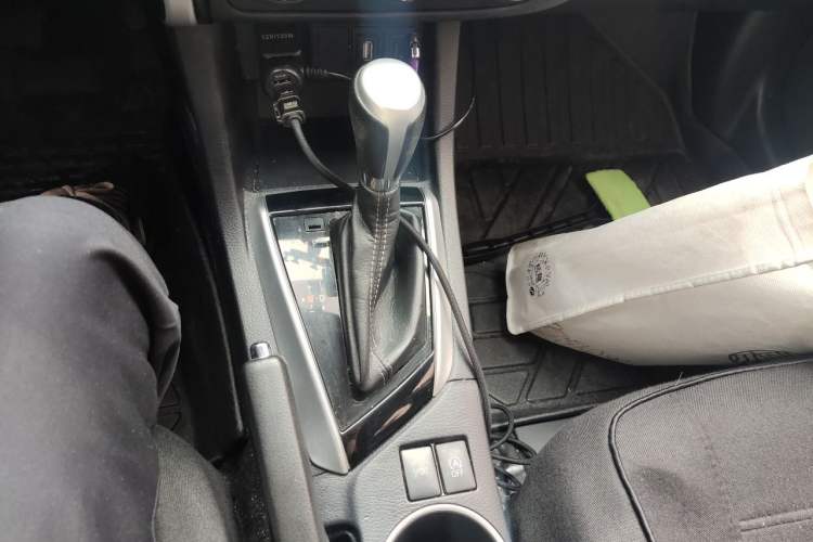 Used Toyota Levin 2017 Revised 185T CVT Elite Edition China V Standard Gear Lever