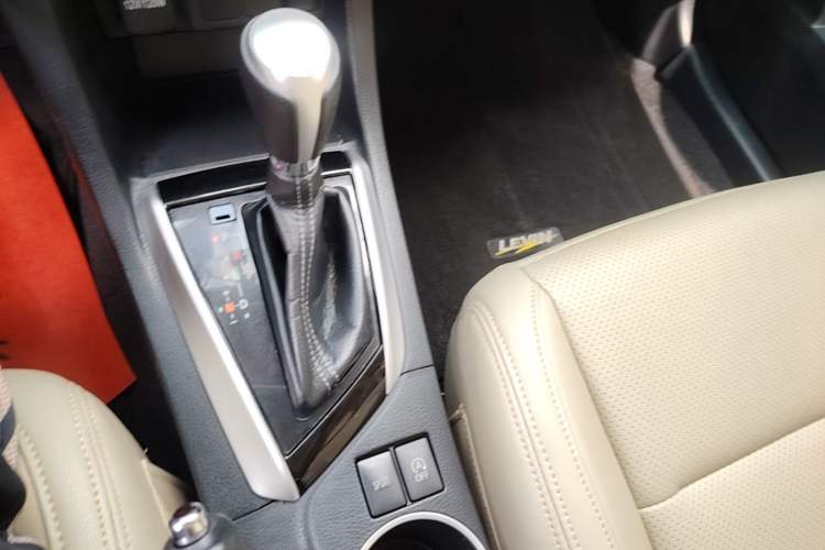 Used Toyota Levin 2017 Revised 185T CVT Elite Edition China V Standard Gear Lever