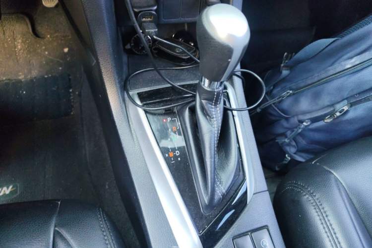 Used Toyota Levin 2017 Revised 185T CVT Elite Edition China V Standard Gear Lever